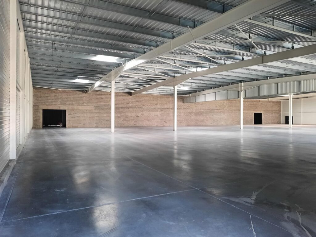 hormigón fratasado interior de galpón