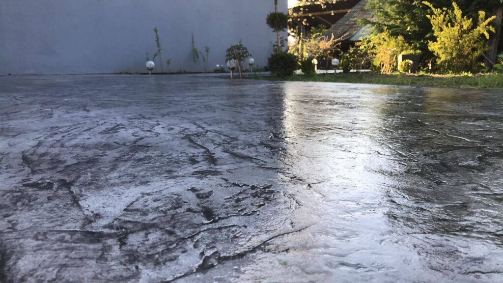 hormigón impreso en exterior textura rustica